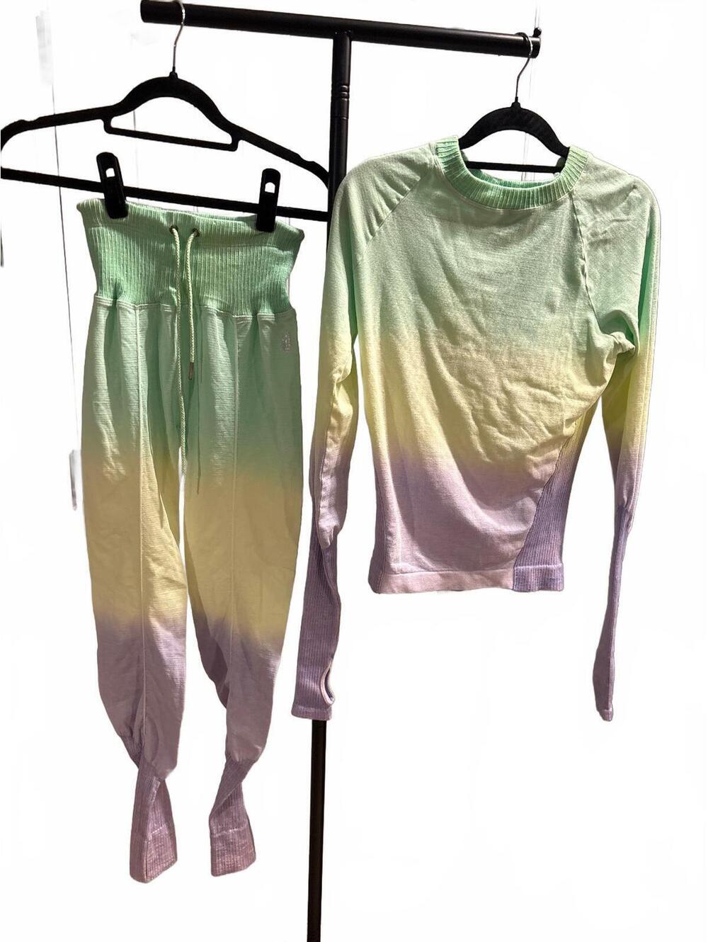 #FP007 NWOT FP Movement Ombre Long Sleeve Lounge Set, Size M/L